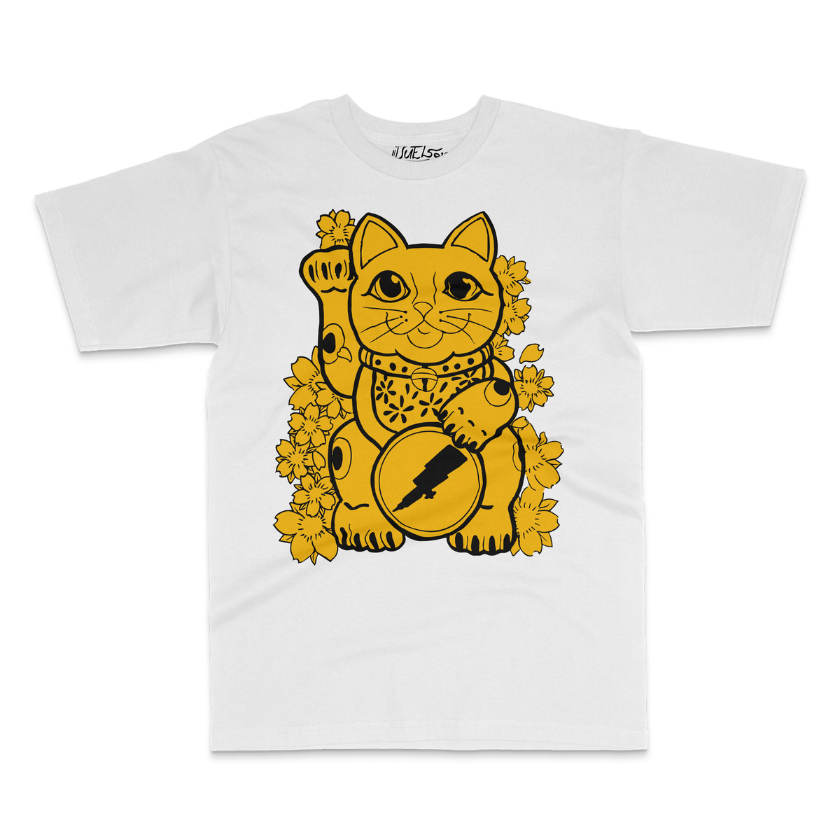 White tee with a gold lucky cat and cherry blossoms – DUEL by 2ManyLookz